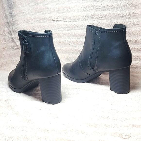 CLARKS BAYLA GLOW FASHION BLACK BOOTS NUBUCK LEATHER LADIES 8.5 NWOB■VELCRO STAP - Picture 9 of 16